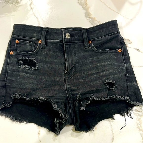 American Eagle mid rise shorts - Picture 2 of 4